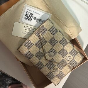 Louis Vuitton Compact Victorine Wallet